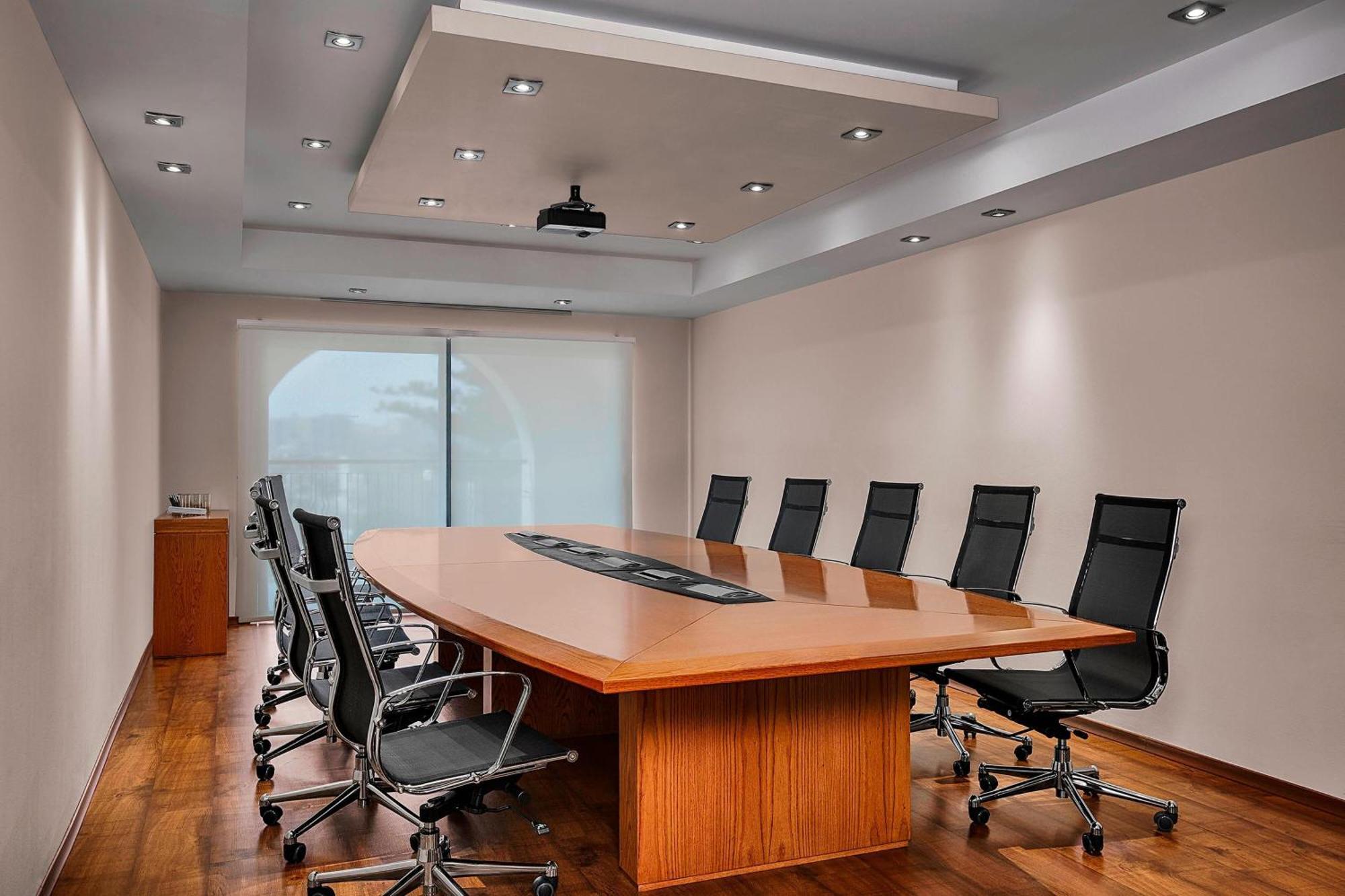 The Westin Dragonara Resort, Malta St. Julian's Exterior foto A meeting room