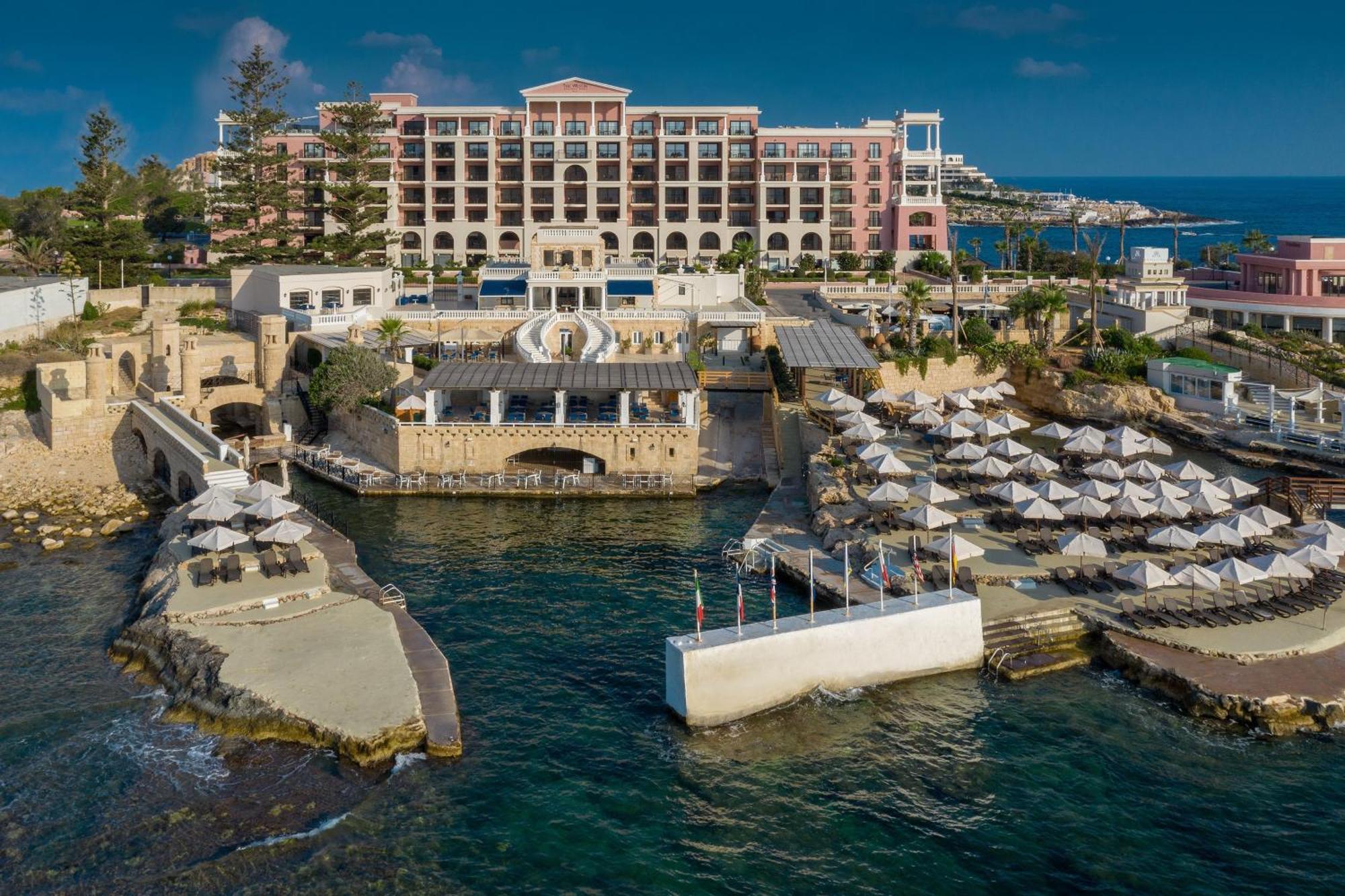 The Westin Dragonara Resort, Malta St. Julian's Exterior foto The Westin St. George's Bay