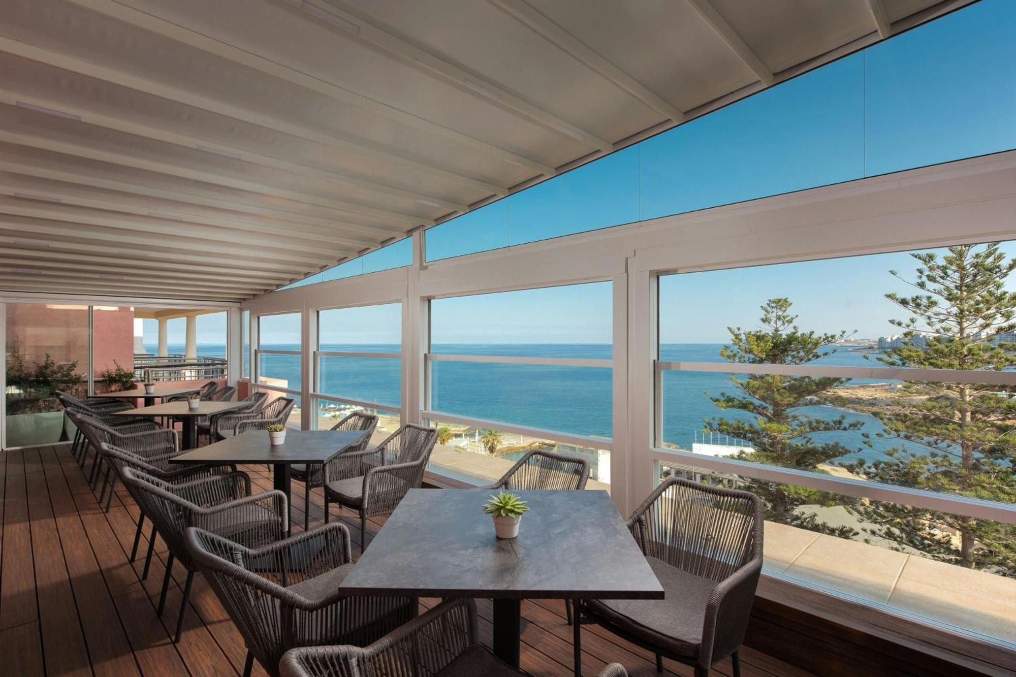 The Westin Dragonara Resort, Malta St. Julian's Exterior foto The Beach Club