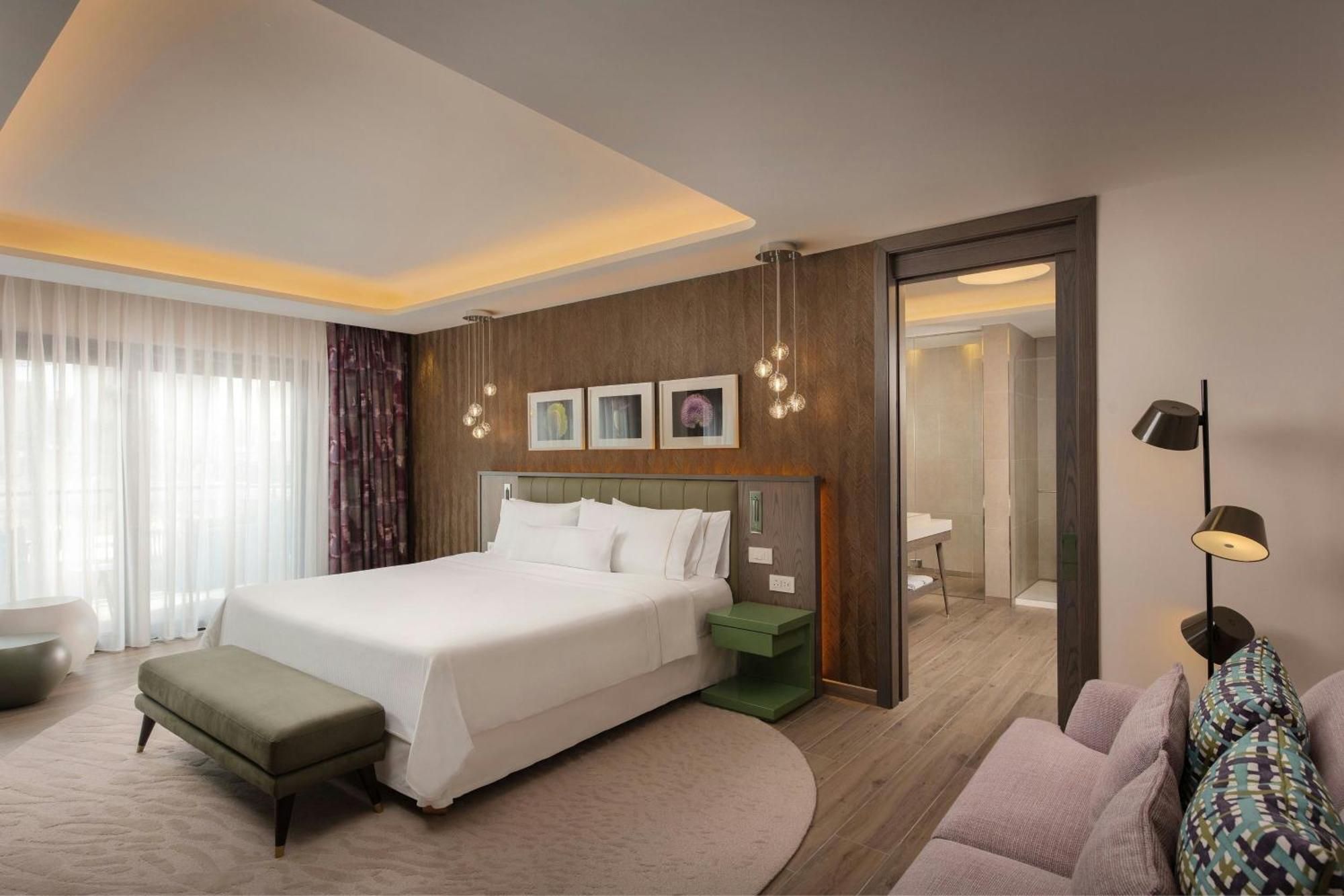 The Westin Dragonara Resort, Malta St. Julian's Exterior foto A bedroom at the hotel